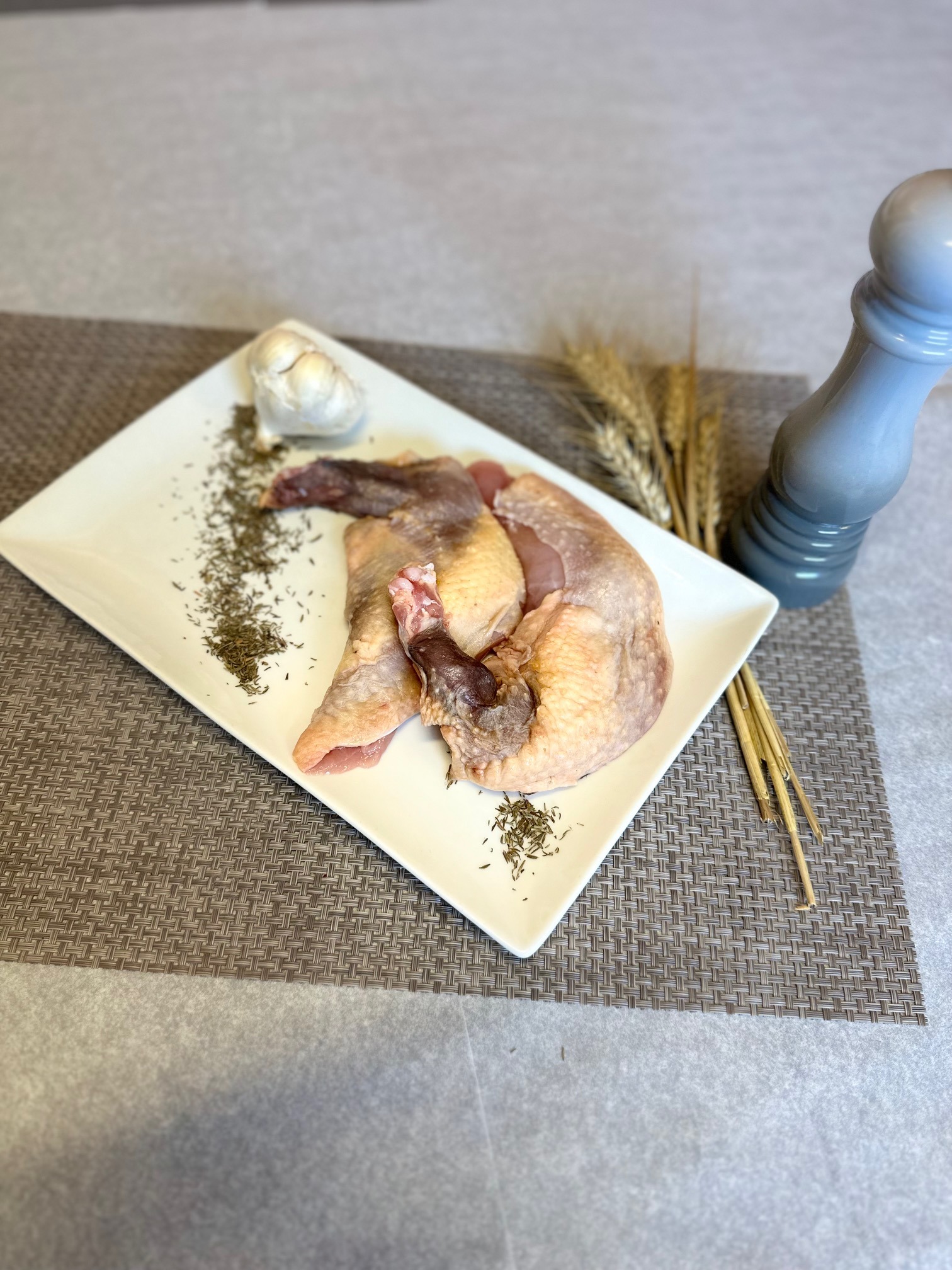 supreme-pintade-1-mv0JDgBkGLta86BM